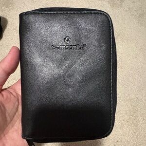 Samsonite Black Zippered Wallet